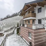 Mit Blick Auf Berge * Sankt Johann im Pongau