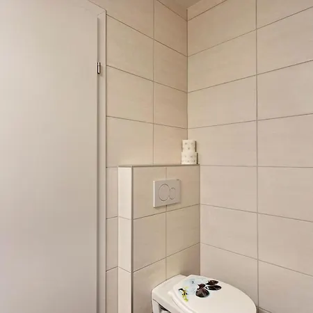 アパート Mit Blick Auf Berge